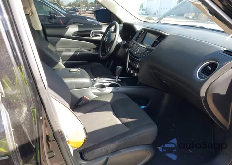 2018 Nissan Pathfinder Sv z USA, uszkodzony, nr VIN 5N1DR2MM1JC607813